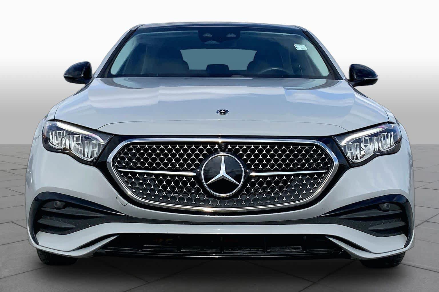 Used 2025 Mercedes-Benz E 350 Sedan image 4