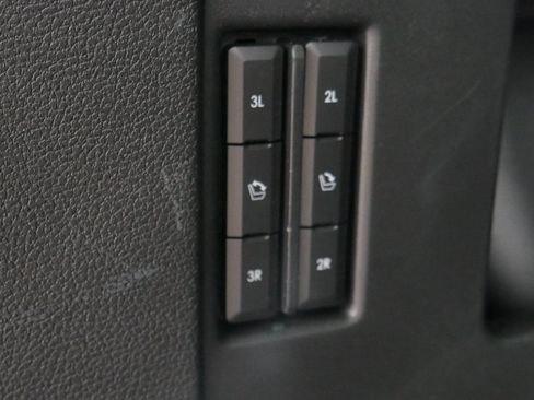 Used 2019 Lincoln Navigator L Reserve image 24