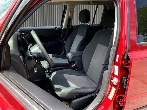 Used 2014 Jeep Patriot Sport w/ Power Value Group image 24