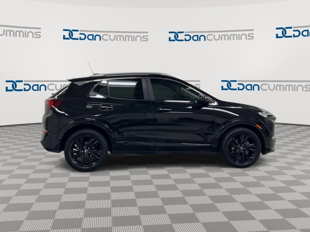 Used 2025 Buick Encore GX Sport Touring FWD image 9
