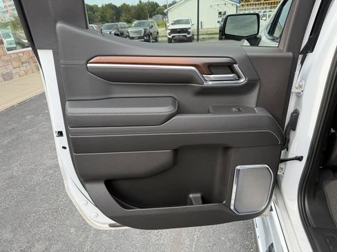 Used 2024 GMC Sierra 1500 Denali w/ Technology Package AWD/4WD image 20