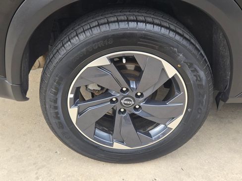 Certified 2025 Nissan Rogue SV FWD image 31