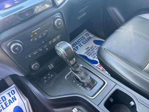 Used 2020 Ford Ranger Lariat w/ Trailer Tow Package image 36