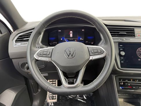 Used 2023 Volkswagen Tiguan SE R-Line FWD image 12