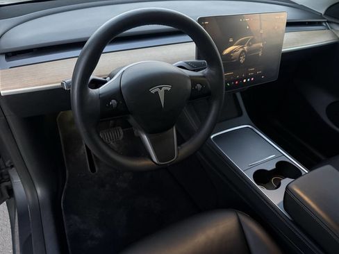 Used 2023 Tesla Model Y Long Range image 12
