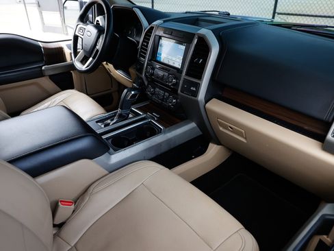 Used 2017 Ford F150 Lariat w/ Equipment Group 501A Mid image 21