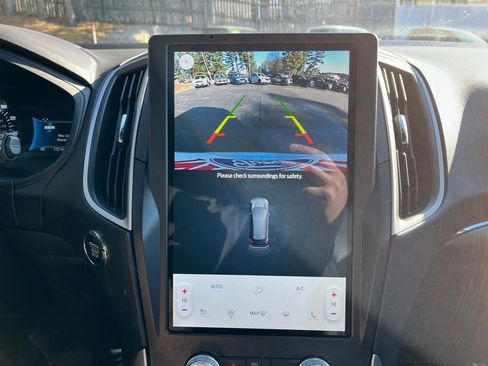 Used 2023 Ford Edge ST-Line w/ Class II Trailer Tow Package image 23