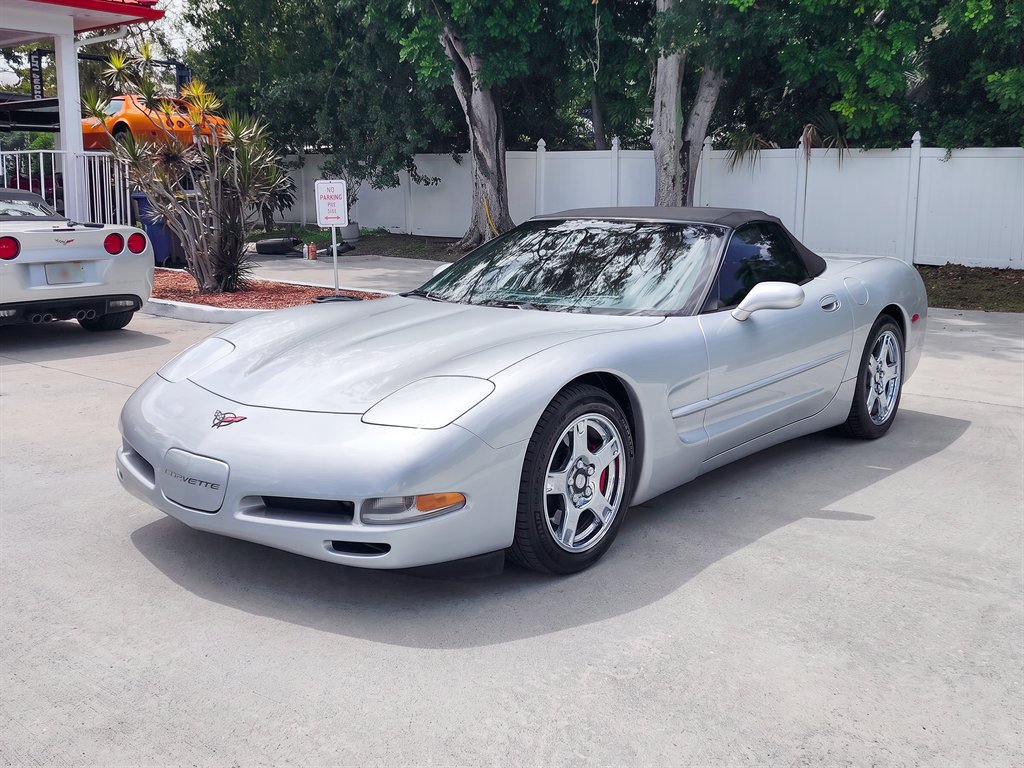 Used 1999 Chevrolet Corvette Convertible w/ Memory Pkg RWD image 12