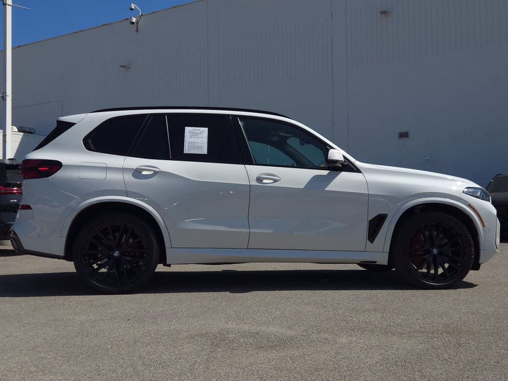 Used 2024 BMW X5 sDrive40i w/ M Sport Package RWD image 4