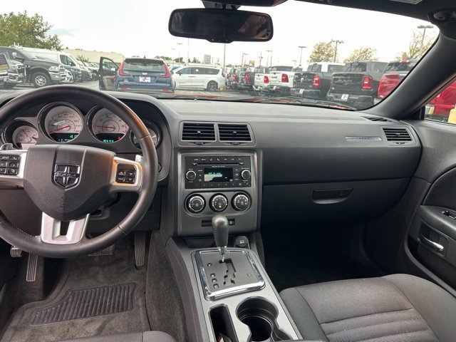 Used 2012 Dodge Challenger R/T RWD image 10