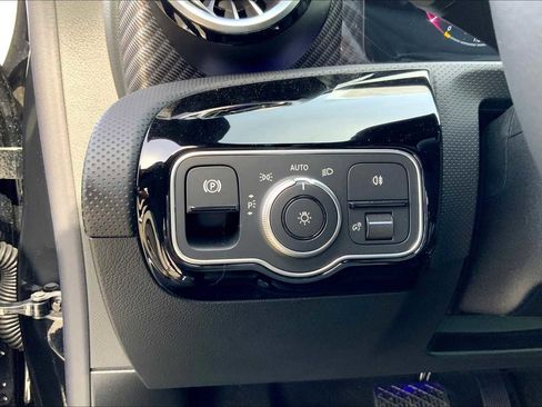 Used 2025 Mercedes-Benz CLA 250 CLA 250 image 11