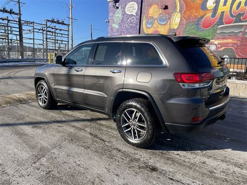 Used 2020 Jeep Grand Cherokee Limited image 3