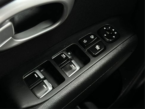 Used 2018 Kia Soul + FWD image 41