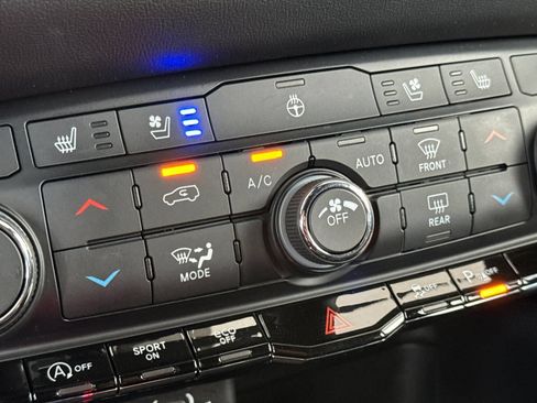 Used 2024 Dodge Durango GT AWD/4WD image 28