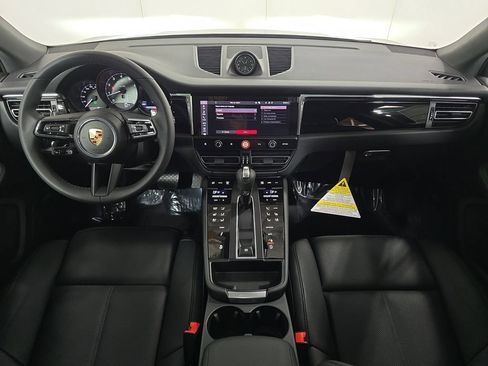 Certified 2026 Porsche Macan S AWD/4WD image 13