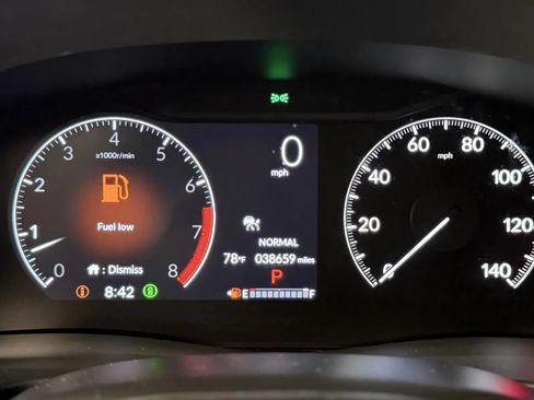 Used 2023 Honda Pilot Touring image 18