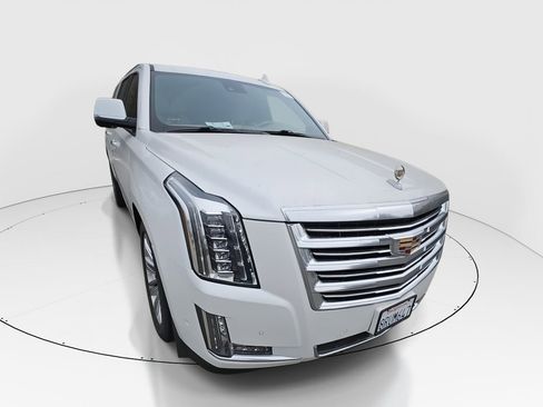 Used 2020 Cadillac Escalade ESV Platinum AWD/4WD image 1