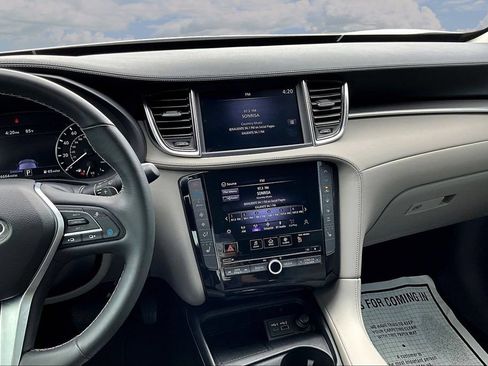Used 2023 INFINITI QX50 Luxe FWD image 9