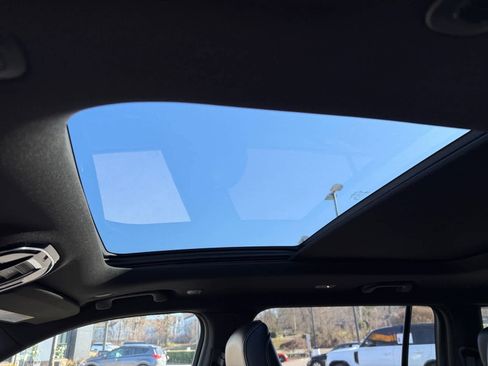 Used 2023 Jeep Grand Cherokee L Overland image 25