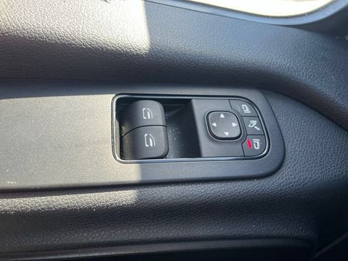 Used 2019 Mercedes-Benz Sprinter 144 image 24