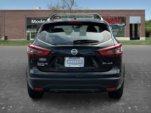 Used 2021 Nissan Rogue Sport SL AWD/4WD image 4