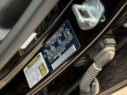 Used 2025 Kia Sportage LX FWD image 29
