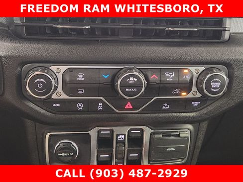 Used 2025 Jeep Wrangler Unlimited Sport AWD/4WD image 13