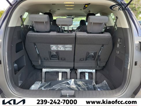 New 2026 Kia Carnival LX FWD image 10
