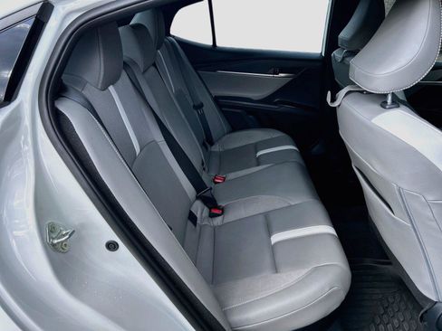 Used 2025 Toyota Camry SE w/ Convenience Package FWD image 21