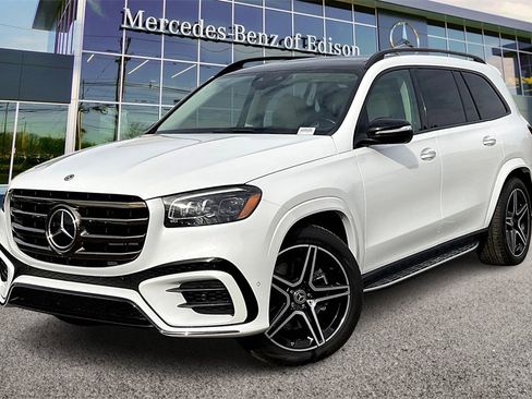 New 2026 Mercedes-Benz GLS 450 4MATIC image 2