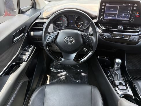 Used 2020 Toyota C-HR Limited FWD image 13