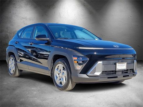 New 2026 Hyundai Kona SE image 2