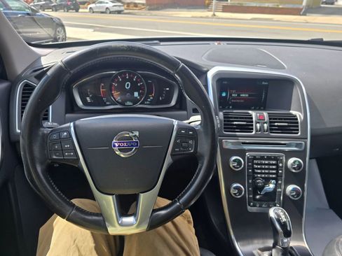 Used 2016 Volvo XC60 T5 Platinum image 20