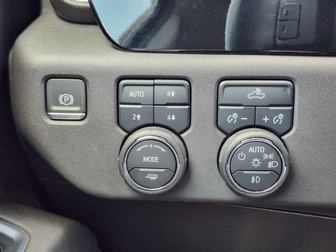 Certified 2024 Chevrolet Silverado 1500 LT Trail Boss w/ Convenience Package II AWD/4WD image 22