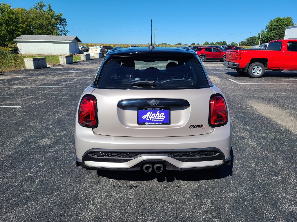 Used 2024 MINI Cooper S w/ Signature Upholstery Package FWD image 7