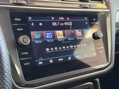 Used 2023 Volkswagen Tiguan SE R-Line image 24