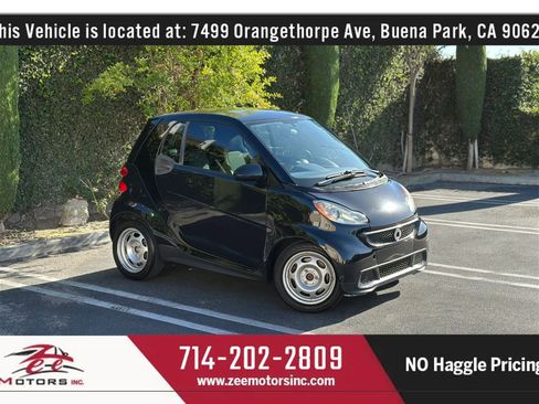 Used 2014 smart fortwo pure RWD image 1
