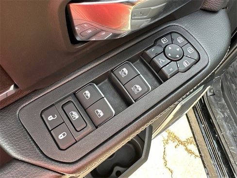 New 2025 RAM 2500 Laramie image 32