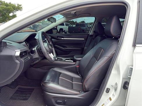 Used 2024 Nissan Altima 2.5 SR FWD image 15