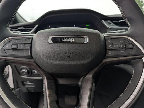 Used 2024 Jeep Grand Cherokee Limited 4xe AWD/4WD image 31