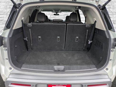 Used 2022 Nissan Pathfinder SL FWD image 10