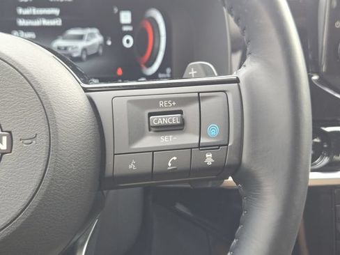 Used 2025 Nissan Pathfinder Platinum w/ Cargo Package AWD/4WD image 30