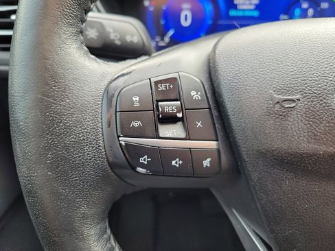 Used 2020 Ford Escape Titanium image 29