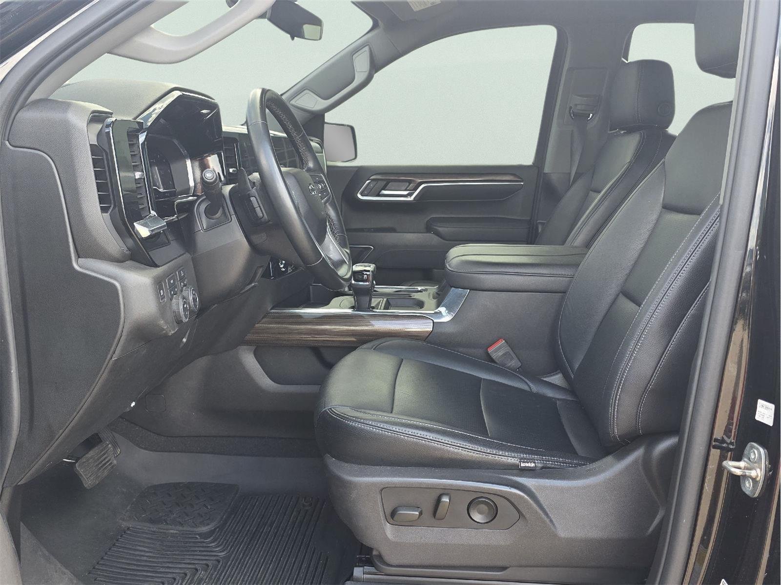 Used 2024 Chevrolet Silverado 1500 RST w/ LPO, Liner Protection Package AWD/4WD image 21