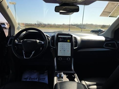 Used 2023 Ford Edge SEL image 16