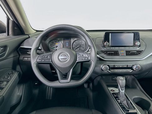 Used 2024 Nissan Altima 2.5 S image 17