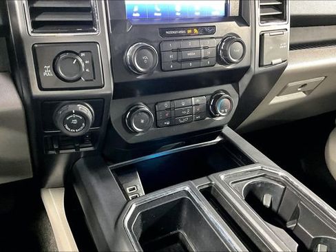 Used 2020 Ford F150 XLT w/ Equipment Group 302A Luxury AWD/4WD image 16