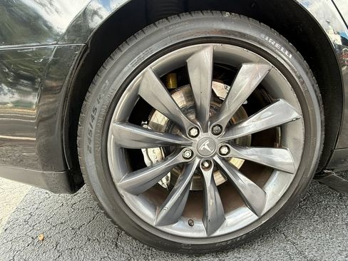 Used 2013 Tesla Model S Performance RWD image 31