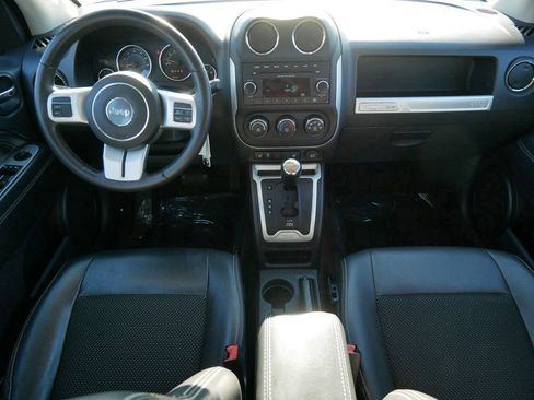 Used 2015 Jeep Compass Latitude image 13