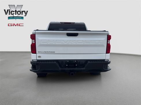 Used 2025 Chevrolet Silverado 1500 W/T w/ Z71 Off-Road Package image 11